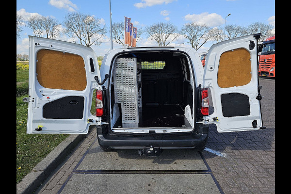 Opel Combo 1.5D L1H1 Edition L3H2 Maxi LED Automaat Navi Camera Mbux10 PDC BPM VRIJ Euro6 170 PK!