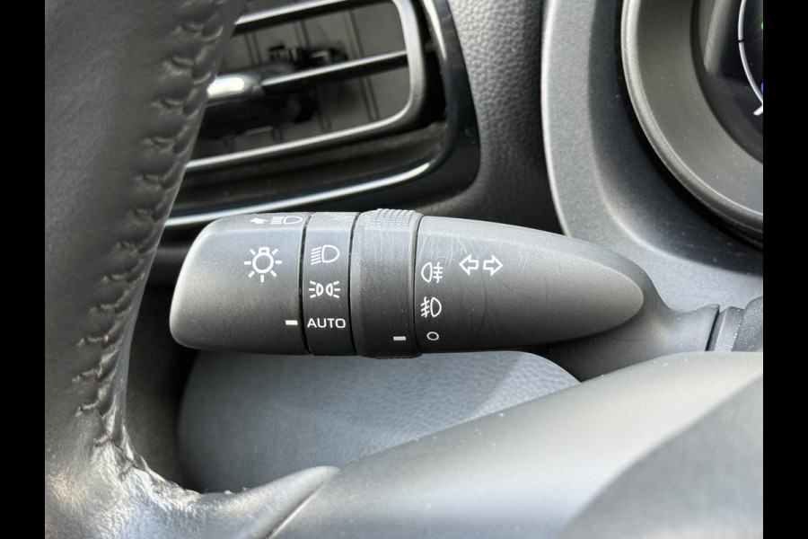 Toyota Yaris 1.5 Hybrid Team D | ACC | CarPlay | Camera | Keyless | LED