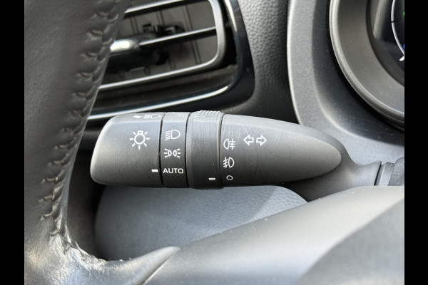 Toyota Yaris 1.5 Hybrid Team D | ACC | CarPlay | Camera | Keyless | LED