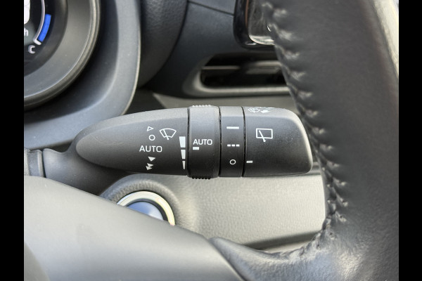 Toyota Yaris 1.5 Hybrid Team D | ACC | CarPlay | Camera | Keyless | LED