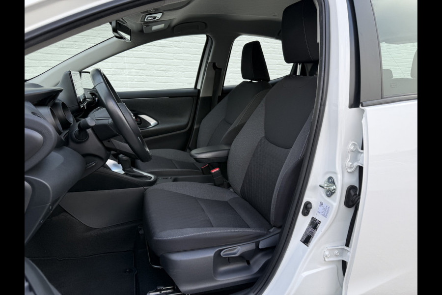 Toyota Yaris 1.5 Hybrid Team D | ACC | CarPlay | Camera | Keyless | LED