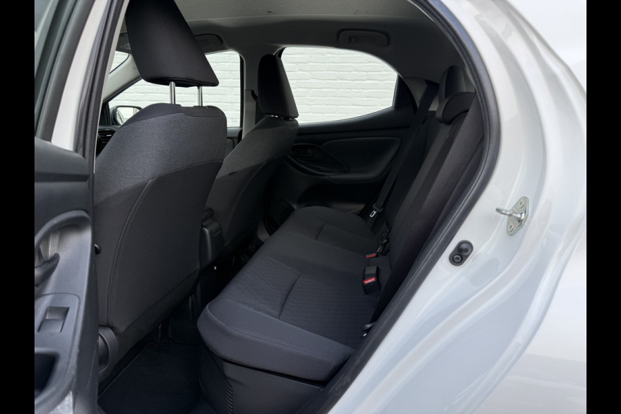 Toyota Yaris 1.5 Hybrid Team D | ACC | CarPlay | Camera | Keyless | LED