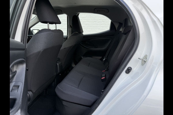 Toyota Yaris 1.5 Hybrid Team D | ACC | CarPlay | Camera | Keyless | LED