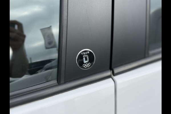 Toyota Yaris 1.5 Hybrid Team D | ACC | CarPlay | Camera | Keyless | LED