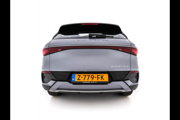 BYD ATTO 3 Comfort 60 kWh [ 3-Fase ] {SOH-92%} (INCL.BTW) *PANO | ADAPTIVE-CRUISE | LEATHER | FULL-LED | TOP-VIEW | BLIND-SPOT | HEATED-COMFORTSEATS | DIGI-COCKPIT | CARPLAY | DAB | NAVI-FULLMAP | ECC | PDC | 18''ALU*