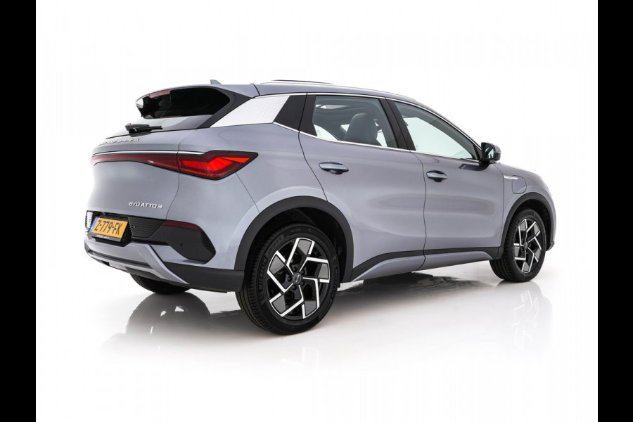 BYD ATTO 3 Comfort 60 kWh [ 3-Fase ] {SOH-92%} (INCL.BTW) *PANO | ADAPTIVE-CRUISE | LEATHER | FULL-LED | TOP-VIEW | BLIND-SPOT | HEATED-COMFORTSEATS | DIGI-COCKPIT | CARPLAY | DAB | NAVI-FULLMAP | ECC | PDC | 18''ALU*