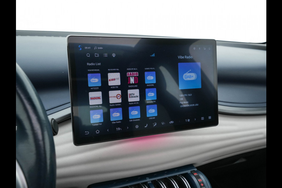 BYD ATTO 3 Comfort 60 kWh [ 3-Fase ] {SOH-92%} (INCL.BTW) *PANO | ADAPTIVE-CRUISE | LEATHER | FULL-LED | TOP-VIEW | BLIND-SPOT | HEATED-COMFORTSEATS | DIGI-COCKPIT | CARPLAY | DAB | NAVI-FULLMAP | ECC | PDC | 18''ALU*