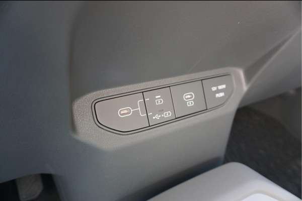 Kia EV3 Plus 81.4 kWh | Adaptieve cruise + Lane dep | 605km WLTP | Apple Carplay | Verwarde stoelen + stuurwiel | Keyless |