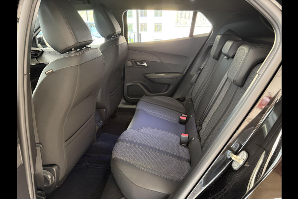 Peugeot 2008 1.2 Hybrid 145 GT | Navigatie | Parkeer Camera | Tot 8 jaar garantie