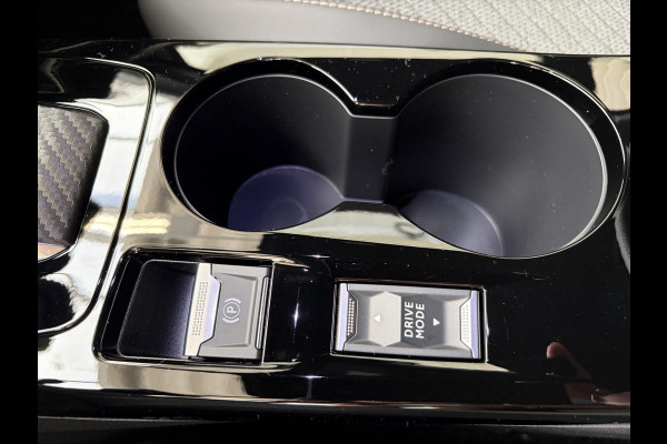 Peugeot 2008 1.2 Hybrid 145 GT | Navigatie | Parkeer Camera | Tot 8 jaar garantie