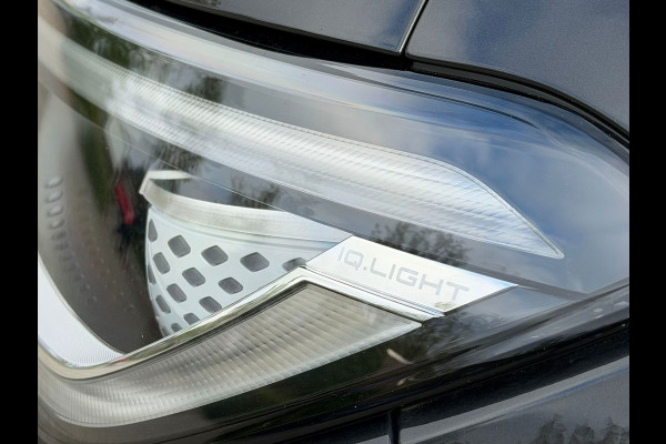 Volkswagen ID.4 Tech Max 77 kWh, VOL OPTIES, panoramadak, electr trekhaak, headup display, matrix led, NL auto met nap