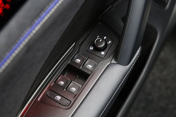 Volkswagen Tayron 1.5 eHybrid 272 PK R-Line Edition PHEV, Trekhaak, Panoramadak, Leder, Harman/Kardon