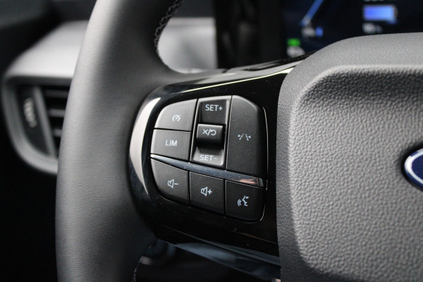 Ford E-Transit Courier Trend 44 kWh 136pk - Stoel/Stuurverwarming - Camera - Cruise - Carplay/Android - Rijklaar