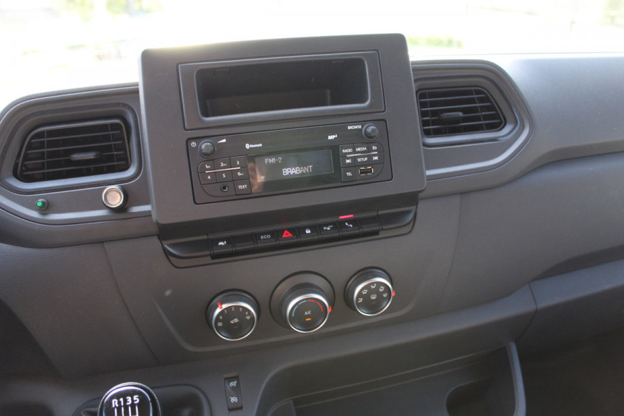 Renault Master T35 2.3 dCi 135PK Euro6 L2H2 ✓ 3-zits ✓ stroomomvormer ✓ trekhaak