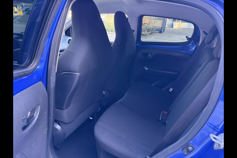 Peugeot 108 1.0 e-VTi Allure / Cruise Control / Navigatie - Apple CarPlay-Android / 124- KM Groot Onderhoud / NED-108 / ALL-Season