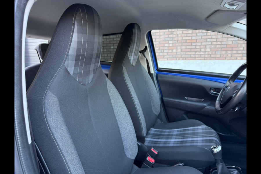 Peugeot 108 1.0 e-VTi Allure / Cruise Control / Navigatie - Apple CarPlay-Android / 124- KM Groot Onderhoud / NED-108 / ALL-Season