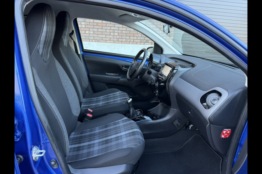 Peugeot 108 1.0 e-VTi Allure / Cruise Control / Navigatie - Apple CarPlay-Android / 124- KM Groot Onderhoud / NED-108 / ALL-Season