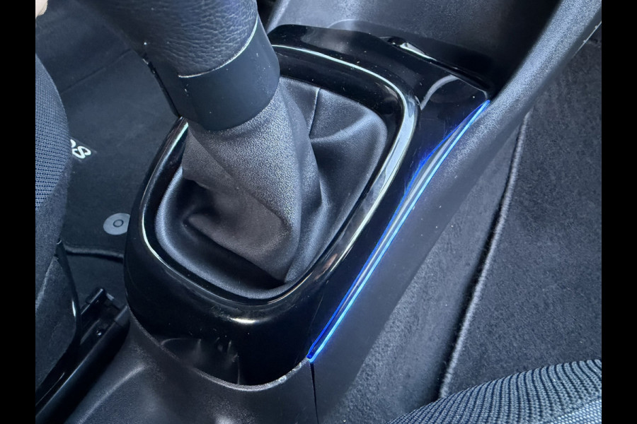 Peugeot 108 1.0 e-VTi Allure / Cruise Control / Navigatie - Apple CarPlay-Android / 124- KM Groot Onderhoud / NED-108 / ALL-Season