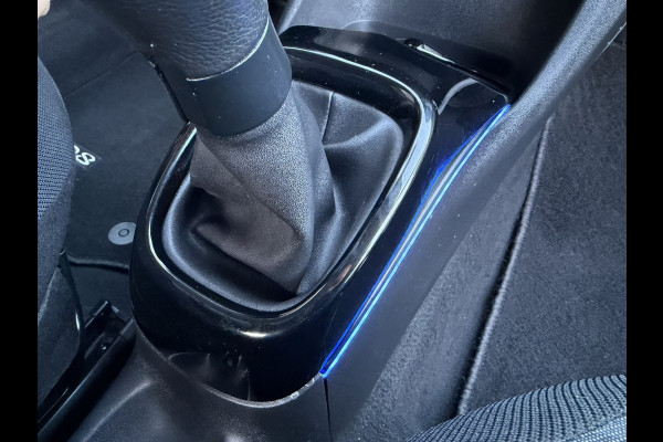 Peugeot 108 1.0 e-VTi Allure / Cruise Control / Navigatie - Apple CarPlay-Android / 124- KM Groot Onderhoud / NED-108 / ALL-Season