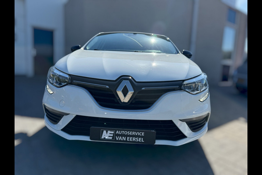 Renault Mégane 1.2 TCe Zen PDC / CRUISE / NAVI / STOELVERWARMING / ZWARTE LMV / ECC