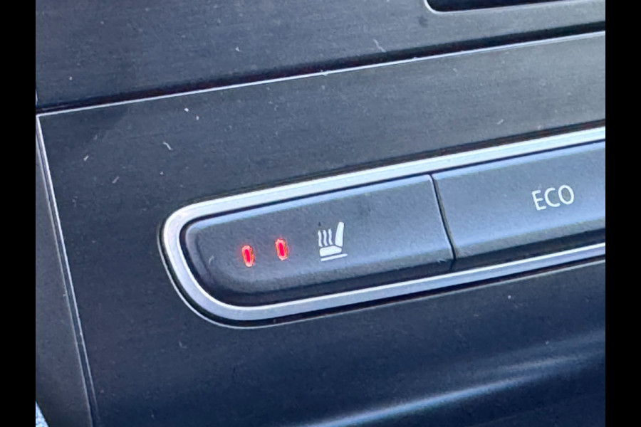 Renault Mégane 1.2 TCe Zen PDC / CRUISE / NAVI / STOELVERWARMING / ZWARTE LMV / ECC