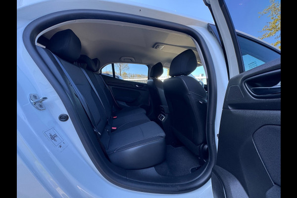 Renault Mégane 1.2 TCe Zen PDC / CRUISE / NAVI / STOELVERWARMING / ZWARTE LMV / ECC