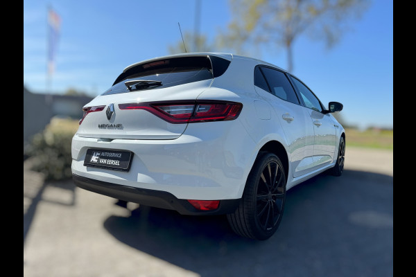 Renault Mégane 1.2 TCe Zen PDC / CRUISE / NAVI / STOELVERWARMING / ZWARTE LMV / ECC