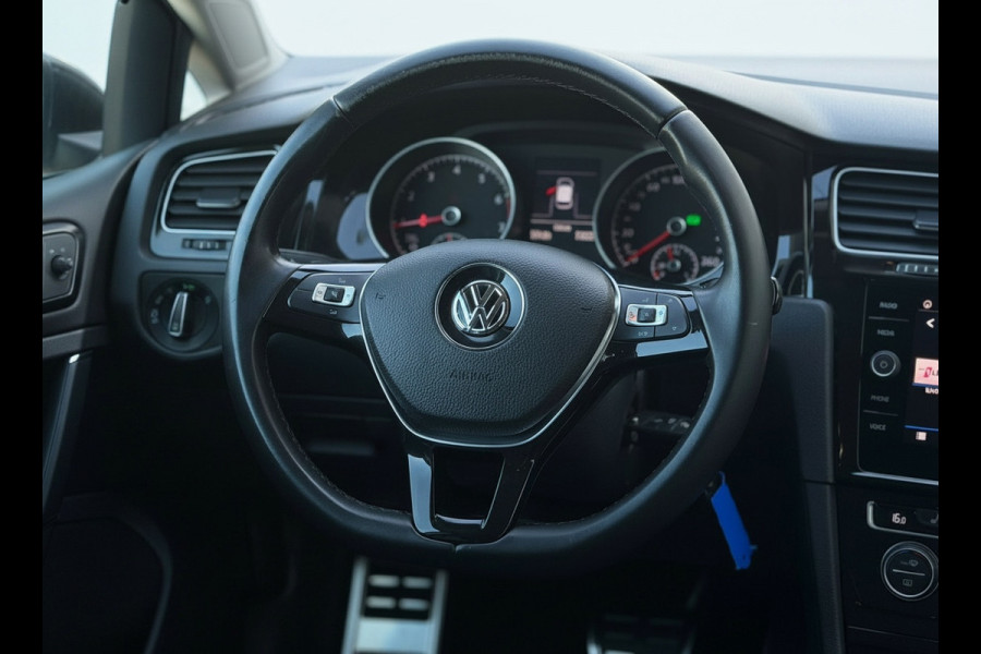 Volkswagen Golf 1.5 TSI AUTOMAAT Comfortline Business, achteruitrijcamera, climaat controle,navigatie, cruise controle