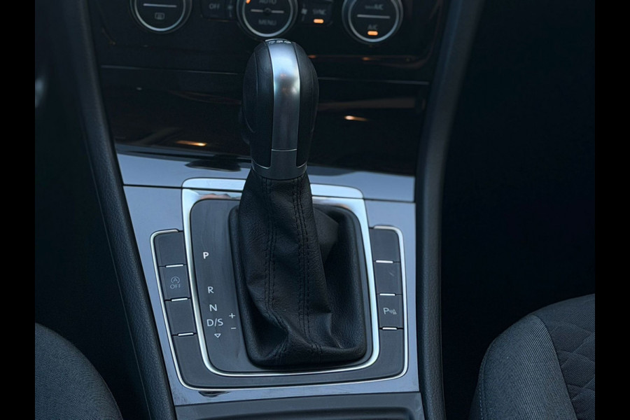 Volkswagen Golf 1.5 TSI AUTOMAAT Comfortline Business, achteruitrijcamera, climaat controle,navigatie, cruise controle