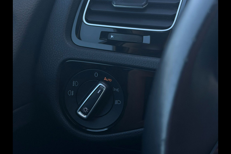 Volkswagen Golf 1.5 TSI AUTOMAAT Comfortline Business, achteruitrijcamera, climaat controle,navigatie, cruise controle