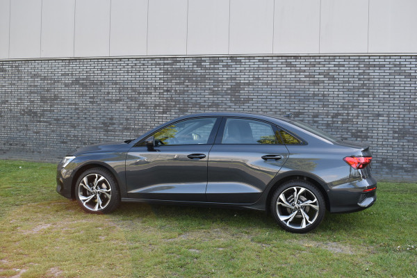 Audi A3 Limousine 30 TFSI edition one Apple Carplay Automaat