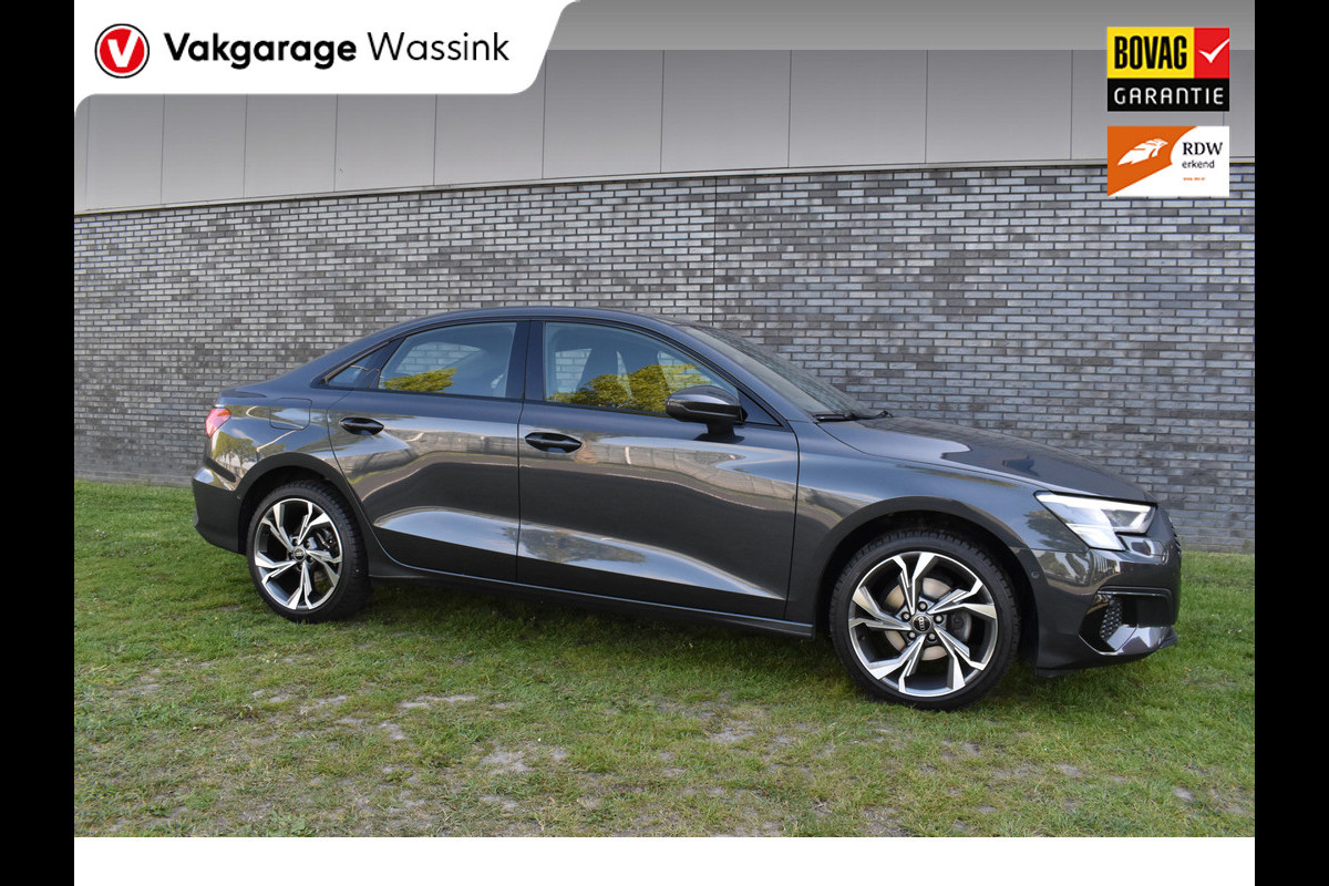 Audi A3 Limousine 30 TFSI edition one Apple Carplay Automaat