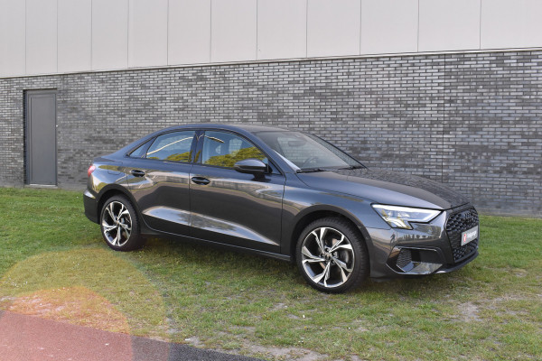 Audi A3 Limousine 30 TFSI edition one Apple Carplay Automaat