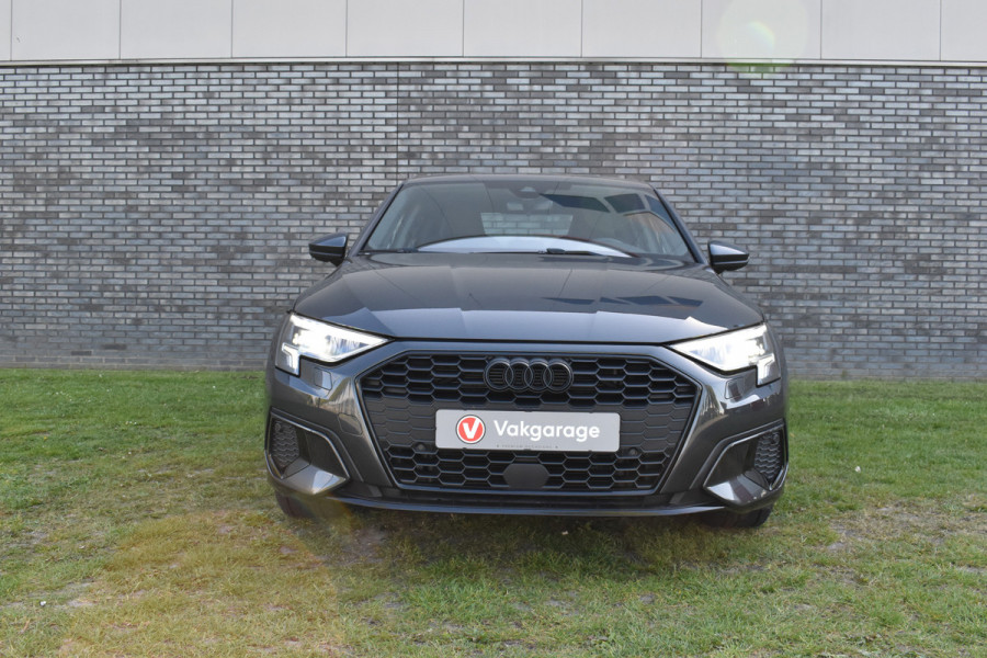 Audi A3 Limousine 30 TFSI edition one Apple Carplay Automaat