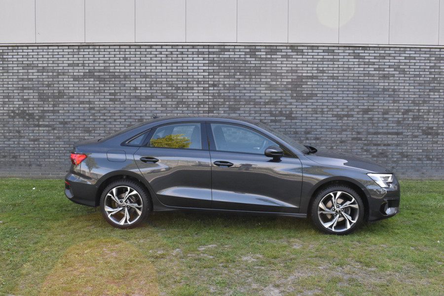 Audi A3 Limousine 30 TFSI edition one Apple Carplay Automaat