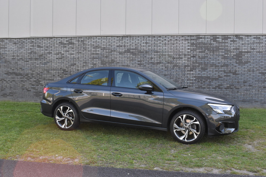 Audi A3 Limousine 30 TFSI edition one Apple Carplay Automaat