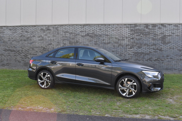 Audi A3 Limousine 30 TFSI edition one Apple Carplay Automaat