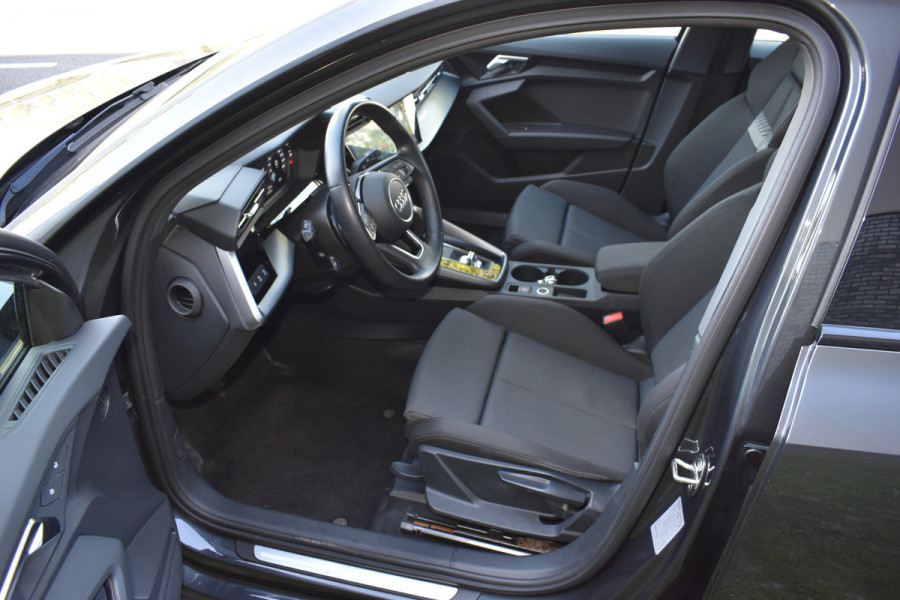 Audi A3 Limousine 30 TFSI edition one Apple Carplay Automaat