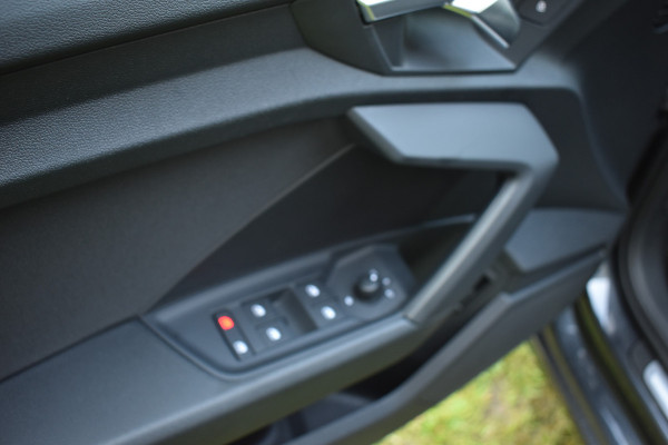 Audi A3 Limousine 30 TFSI edition one Apple Carplay Automaat