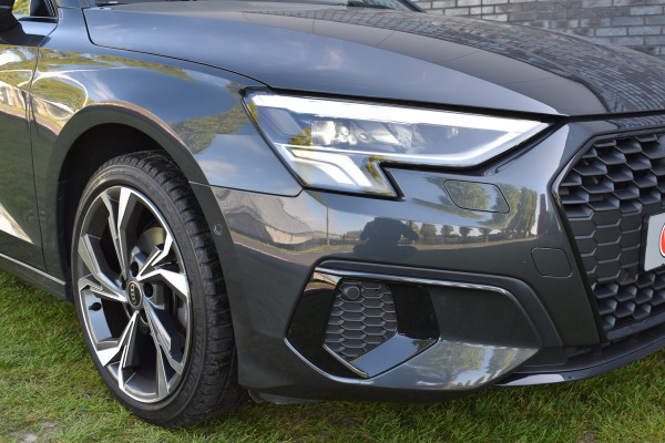 Audi A3 Limousine 30 TFSI edition one Apple Carplay Automaat