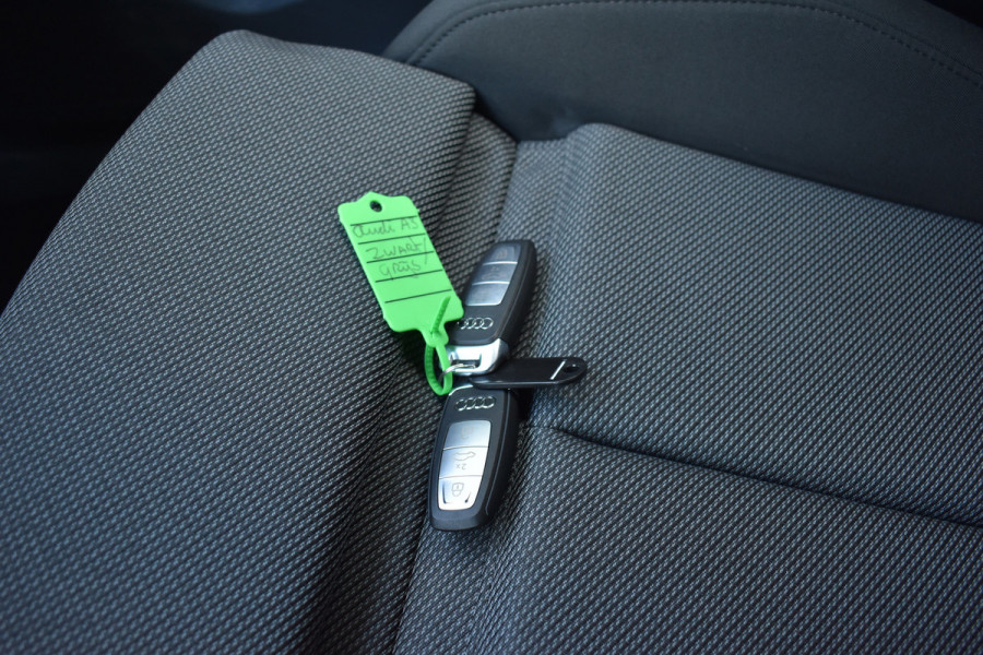 Audi A3 Limousine 30 TFSI edition one Apple Carplay Automaat