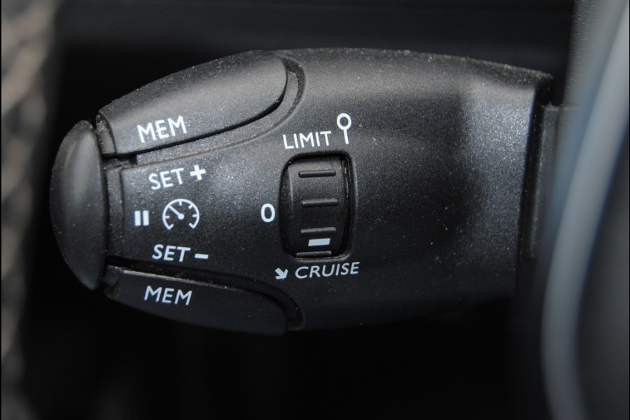 Peugeot 5008 1.2 PT BL. Premium | 7-Pers | Camera| Trekhaak |