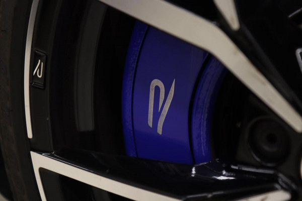 Volkswagen Golf 2.0 TSI R 4Motion PERFORMANCE /AKRA/PANO/HUD/IQ-LIGHT/H-K/BOMVOL