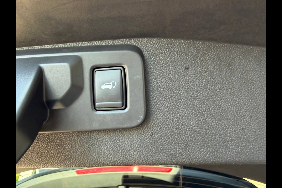 Renault Austral 1.2 E-Tech full hybrid 200 iconic esprit Alpine Harman Kardon Sound / Afn. trekhaak / Head up / Winter pack