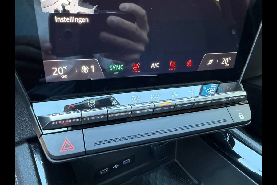 Renault Austral 1.2 E-Tech full hybrid 200 iconic esprit Alpine Harman Kardon Sound / Afn. trekhaak / Head up / Winter pack