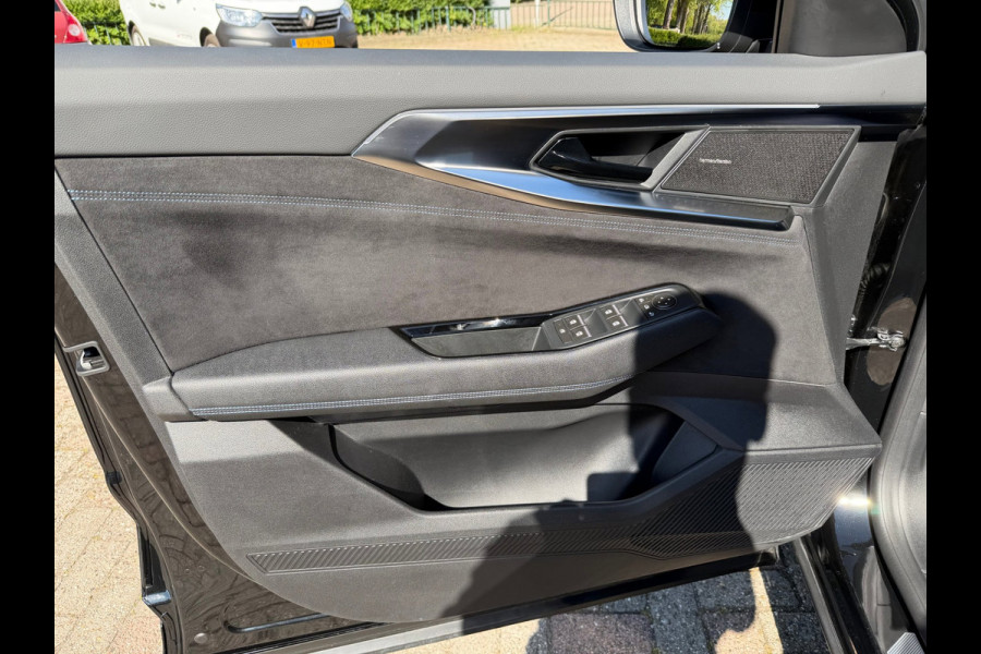 Renault Austral 1.2 E-Tech full hybrid 200 iconic esprit Alpine Harman Kardon Sound / Afn. trekhaak / Head up / Winter pack
