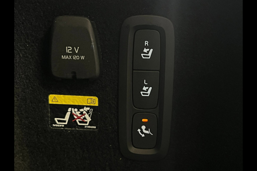 Volvo V60 2.0 T5 Momentum / NL-auto / CarPlay / Leder / Trekhaak
