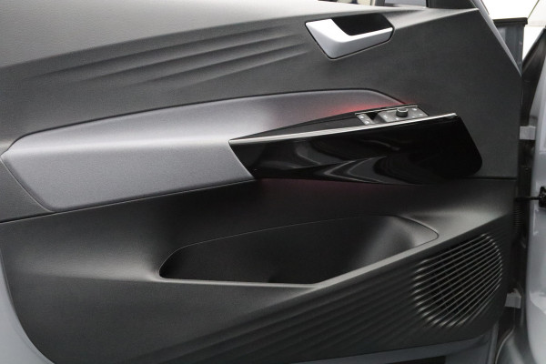 Volkswagen ID.3 Pure 45 kWh, LM Velgen, Carplay, DAB, Parkeersensoren