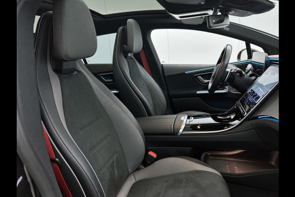 Mercedes-Benz EQE AMG 43 4MATIC 90 kWh(Goed OnderH, Panorama, 360 Camera, SfeerVerlichting, Massage Stoelen, StoelV, Lane A, Etc)