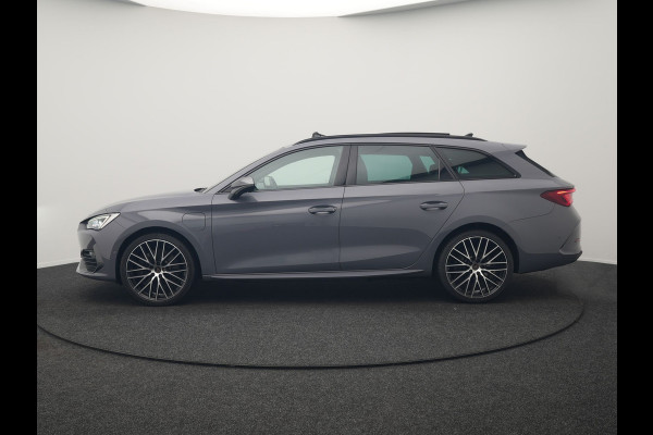 CUPRA Leon 1.4 e-Hybrid VZ Copper Edition PHEV 245pk Dealer O.H PHEV | Panodak | Adaptive Cruise | Sportstoelen Memory & Verwarmd | Sfeerverlichting | Apple Carplay | Blis | Keyless | Stuur Verwarmd | Navigatie | Virtual | DAB | Plug In Hybrid